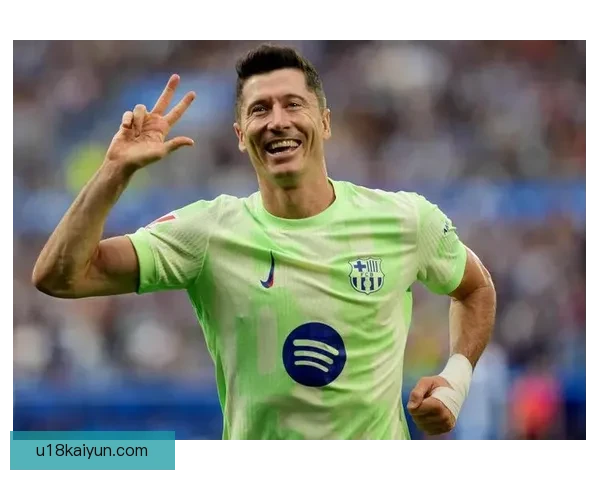 莱万多夫斯基诺坎普亮相仪式备受期待式开启巴萨生涯